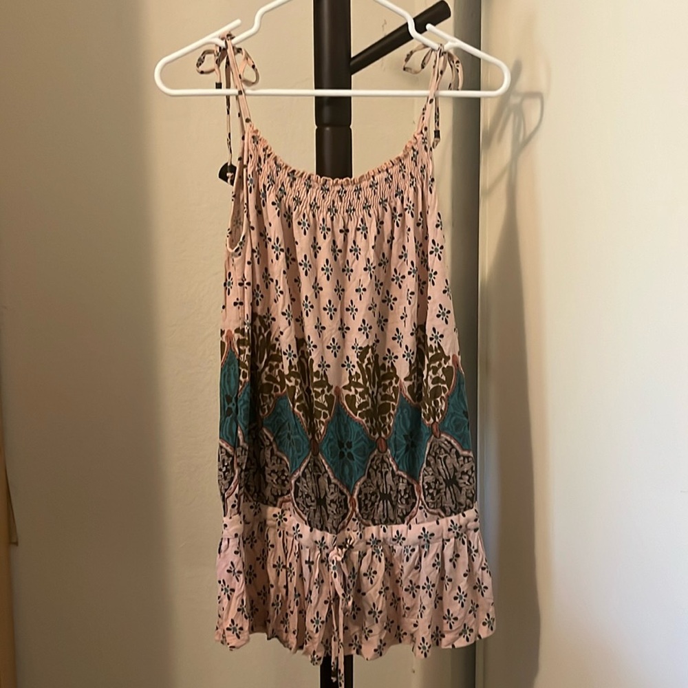 Cute Flowy Strappy Top
